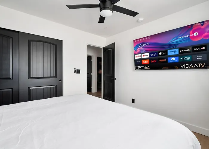 Luxe 4b3b With Heated Pool And Jacuzzi Parking Included Holiday home *
