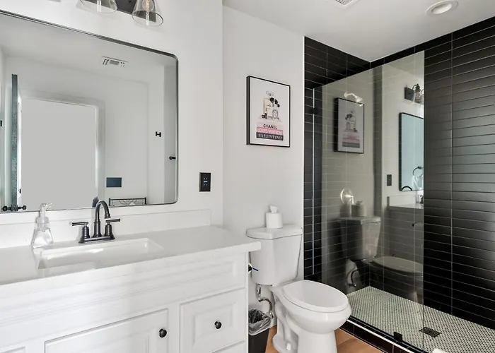 Luxe 4b3b With Heated Pool And Jacuzzi Parking Included * Scottsdale