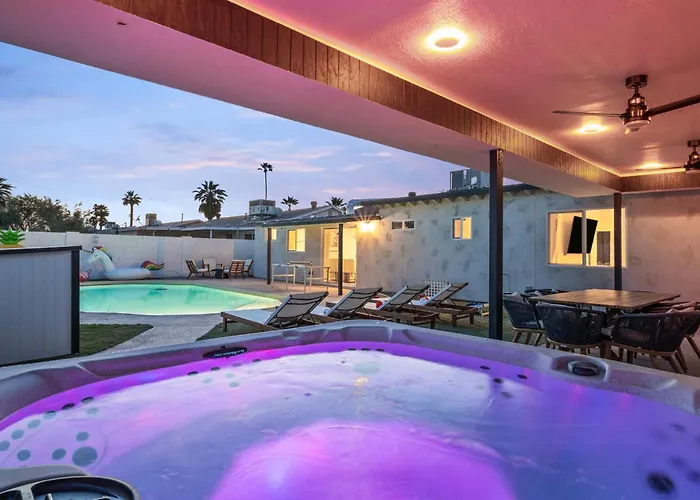 Luxe 4b3b With Heated Pool And Jacuzzi Parking Included *